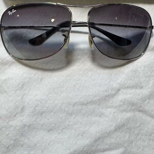 Ray-Ban Black and Silver Aviator Sunglasses